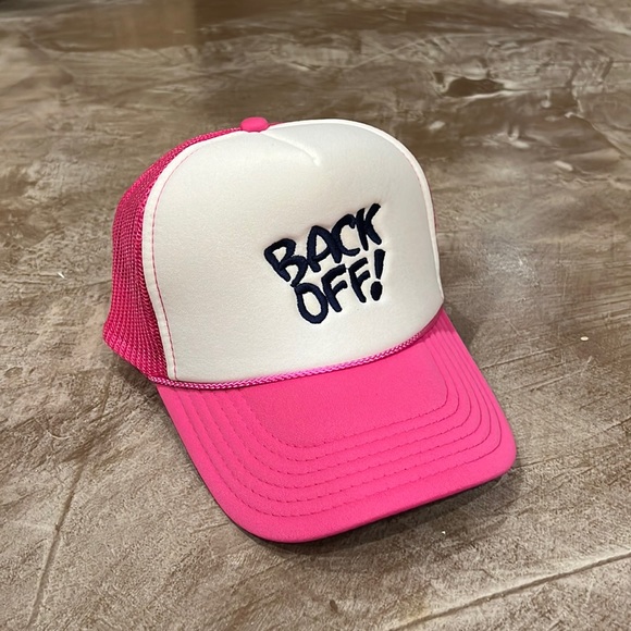 Von Dutch Accessories - pink trucker hat